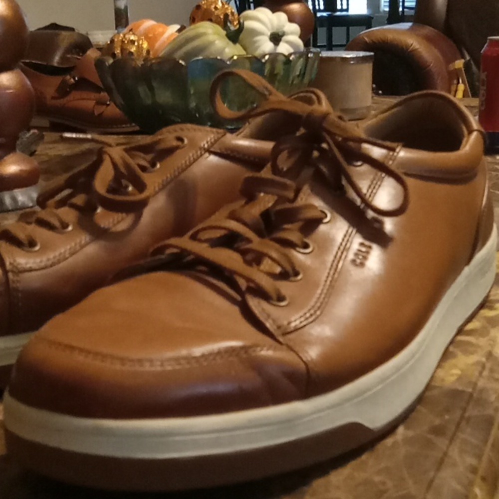 Colhaan shoes brown
